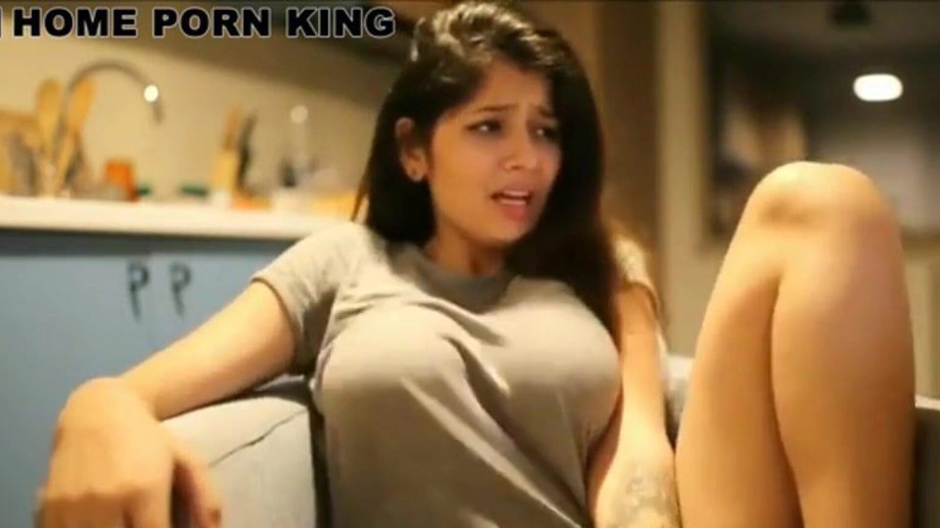 masturbation belle fille chaude de fumer indien. pakistanais. gros seins adolescent âge légal vivant