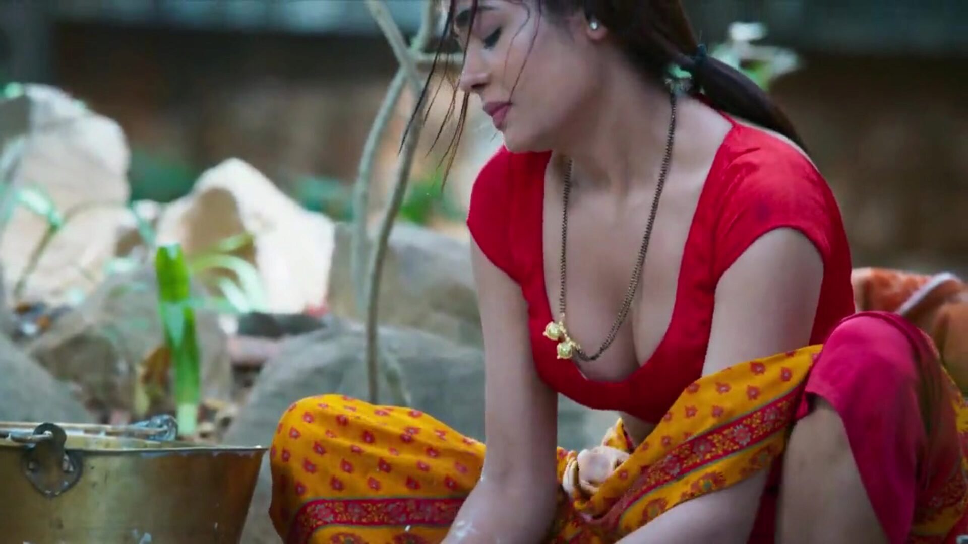 Дхобан Аур Сарпанч наслаждается страстным сексом, индийская актриса Сикха Синха играет Сону Дхобан, занимаясь пассиоанте харом с сарпанчем. Сикха изменяет со своим муженьком голу дхоби. сикха синха в различных позах с горбинкой, сону дхобан ка джобан мастрам