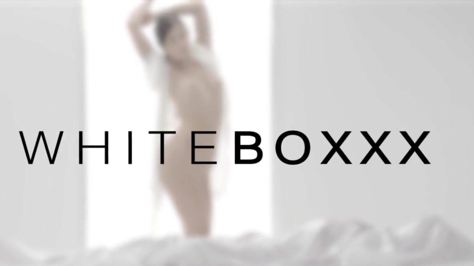 white boxxx - gorące nastolatki apolonia lapiedra i zazie skymm dzielą się swoim kochankiem