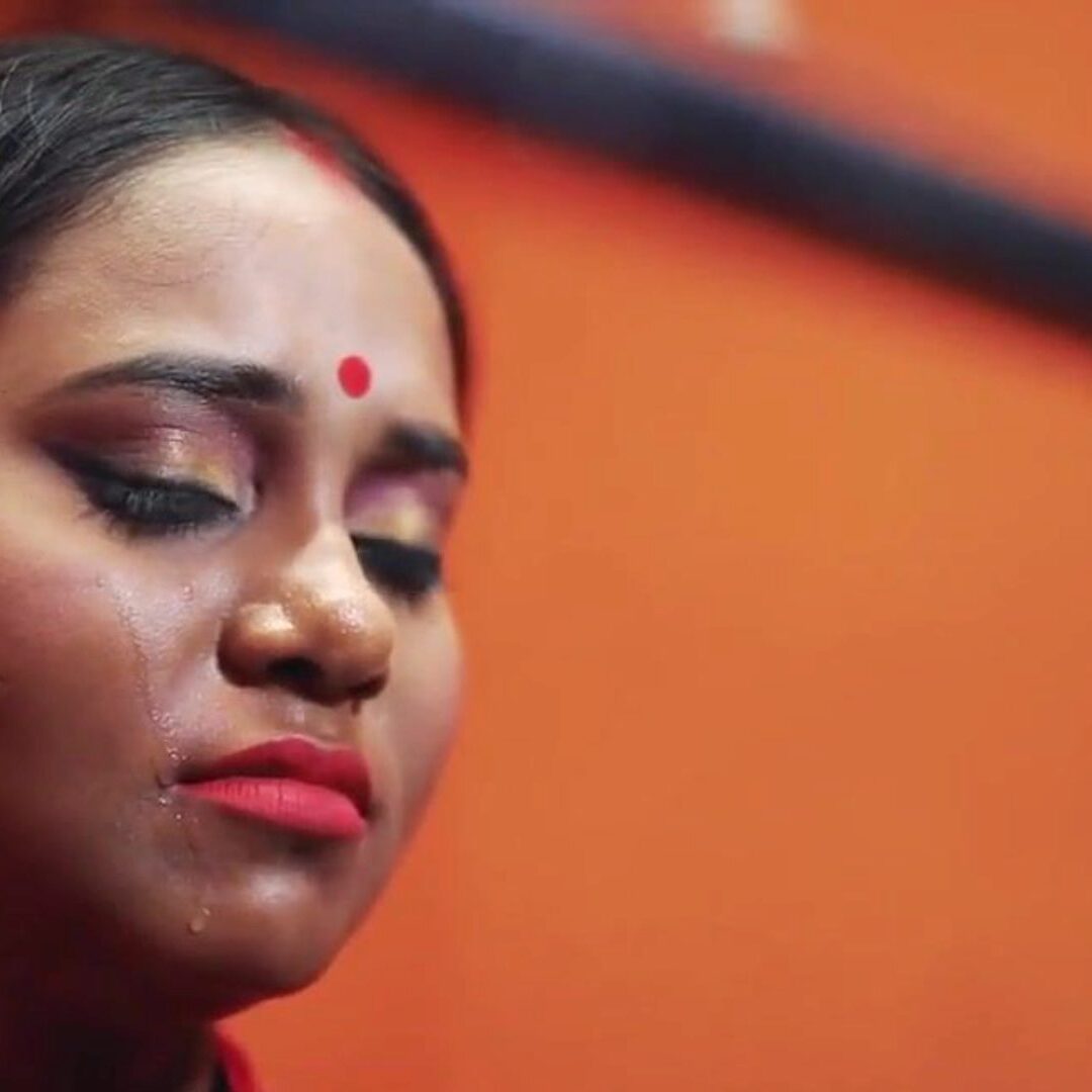 Amatör Video Gangbang Min Indiska Fru bild